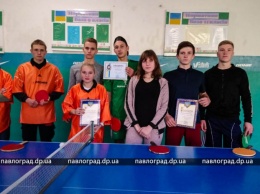 В Павлограде студенты соревновались, кто сильнее в теннисе