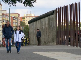 Берлинской стены давно нет, но немцы на востоке и западе до сих пор плохо понимают друг друга