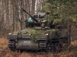 Латвия вынуждена отправлять купленные бронемашины на ремонт в Великобританию