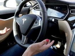 Автопилот Tesla научился распознавать дорожные конусы