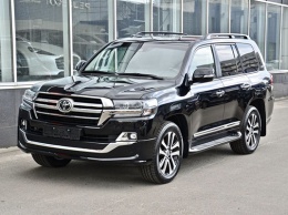 «Закарпатьеоблэнерго» купило подержанный внедорожник Toyota Land Cruiser за 2,4 млн гривен