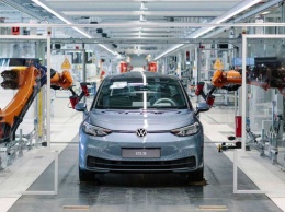 Volkswagen запустил производство бюджетного электромобиля: видео