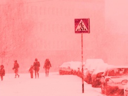Засыпало «красным снегом»: появилось видео ЧП в Украине, подробности