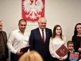Польша предоставила гражданство украинцу, спасшему людей в ДТП