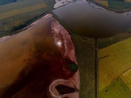 Красная вода и вымершее село: в сети опубликовали 3D панораму Утлюкского лимана