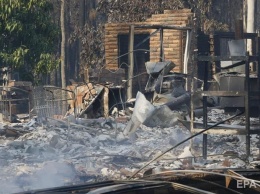 В Австралии в результате лесных пожаров погибли два человека, еще семеро числятся пропавшими без вести