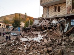 Землетрясение в Иране: количество пострадавших перевалило за 500