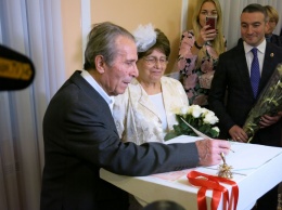 Пара влюбленных одесситов прожила вместе 60 лет и обновила брачные обеты