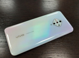 Опубликовано фото смартфона Vivo S17