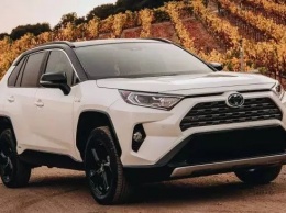 Пользователи сети раскритиковали новый Toyota RAV4