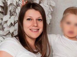 Послеродовая депрессия: в Москве мать с детьми выпрыгнула из окна