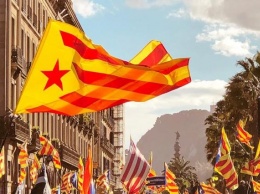Сторонники независимости Каталонии заблокировали автостраду, соединяющую Испанию и Францию