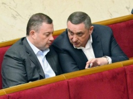 Суд арестовал телефон Дубневича и флешку с файлом "Кучма. сontacts"