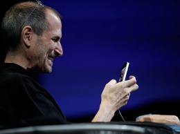 Apple вернется в iPhone 12 к дизайну смартфонов от Стива Джобса