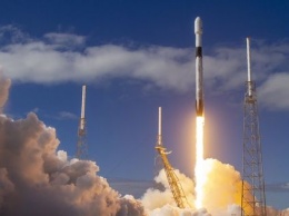 SpaceX запустила в космос 60 спутников Starlink