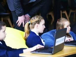 Kyiv Smart City в течении 4 лет активно занимается IT-обучением столичных школьников и их родителей