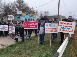 Аграрии перекрыли трассу Харьков-Симферополь