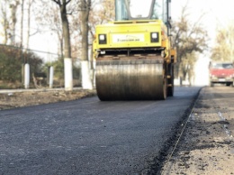 В Бердянске в микрорайоне АКЗ сделали дорогу к школе