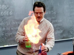 Остался без пальцев: учитель химии устроил "эксперимент"