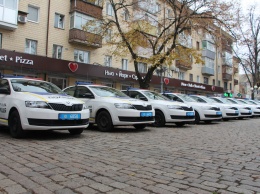 Патрульным Полтавщины передали новые автомобили Skoda