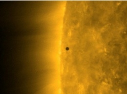 NASA сняло на видео транзит Меркурия перед Солнцем (видео)