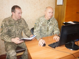Харьковские военкоматы вызывают офицеров запаса