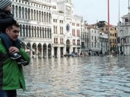 Жителей Венеции предупредили о новом подъеме уровня воды