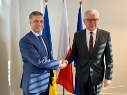 Пристайко поздравил Чапутовича с переназначением главой МИД Польши