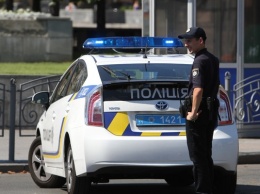 В Мариуполе легковушка влетела в патрульное авто: фото ДТП