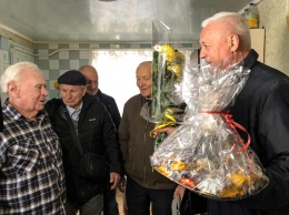 В Бердянске поздравили долгожителя и участника Второй мировой войны Григория Лукаша