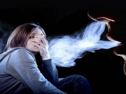Пассивное курение: врач рассказал, что происходит, когда мы вдыхаем дым от чужих сигарет