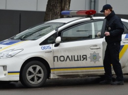 Едва успели унести ноги: под Одессой полицейская машина вспыхнула прямо на ходу (фото)