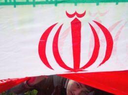 Власти Ирана пообещали разобраться с исчезнувшим на фоне протестов интернетом