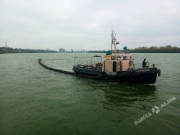 На Дунае обнаружили двухсотметровое нефтяное пятно