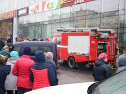 Из столичного торгового центра эвакуировали людей