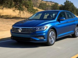 Популярная обзорщица о новом VW Jetta: «Странный ход от Фольксваген»