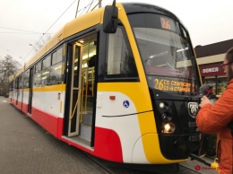 Odissey MAX № 26. В Одессе таки запустили самый длинный трамвай в Украине ценой в 18 миллионов. Фото
