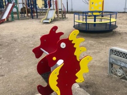 В Кирилловской громаде обновляют детские площадки (ФОТО)