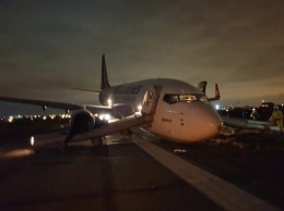 У Boeing 737 Turkish Airlines при посадке в Одессе сложилась стойка шасси