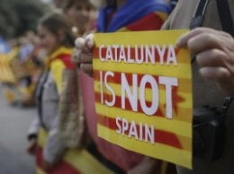 Испания начала расследовать вмешательство российских спецслужб в референдум в Каталонии