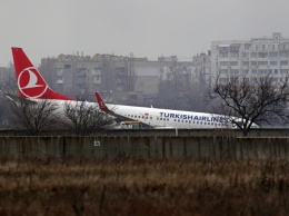 Инцидент в Одесском аэропорту: причиной поломки турецкого самолета стал штормовой ветер, рейсов не будет до вечера