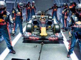 Команда Red Bull Racing выполнила пит-стоп в невесомости (ВИДЕО)