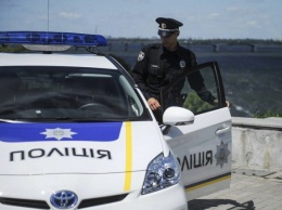 В Киеве водитель ударил патрульного гаечным ключем