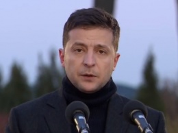 Зеленский выступил на траурной церемонии у мемориала Голодомора в Киеве