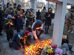 Мелитополь зажег свечи в память об умерших в голодомор (фото)