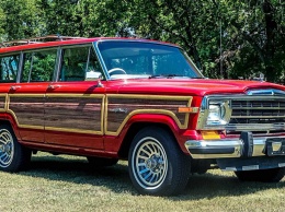 В интернете показали винтажный Jeep Wagoneer с 700-сильным V8 Hellcat