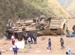 В Перу автобус рухнул в пропасть, есть жертвы