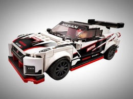 В Сети сравнили характеристики Nissan GT-R и его миниатюрной копии из Lego