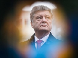 ''Целью было убить Украину'': Порошенко возле памятника жертвам Голодомора в Канаде рассказал правду о России