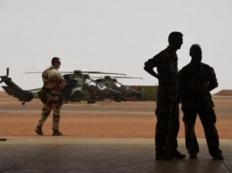 В Мали при столкновении двух вертолетов погибли 13 французских военных